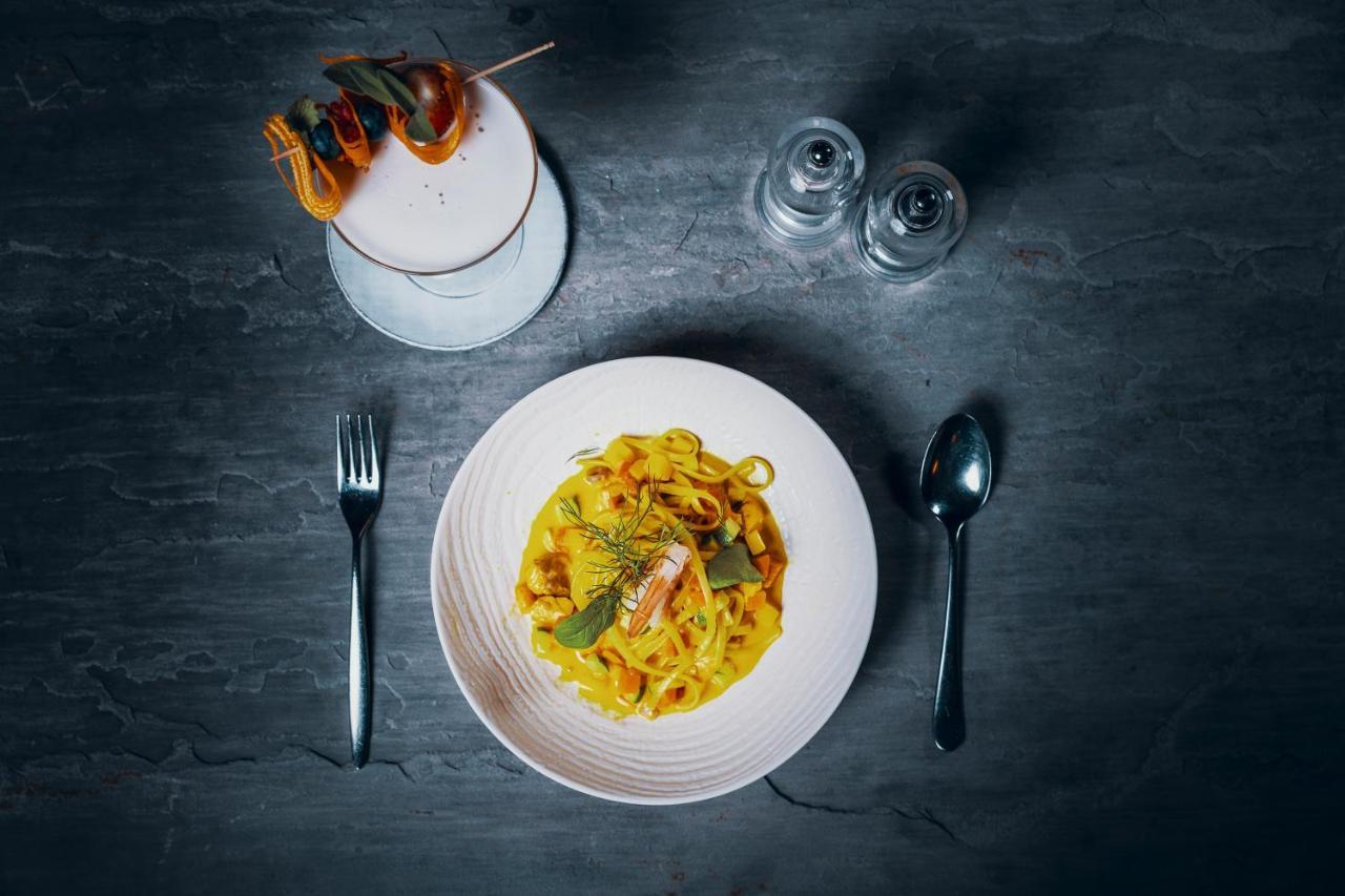Apparthotel Restaurant Steiners อีเบิน อิม พอนเกา ภายนอก รูปภาพ
